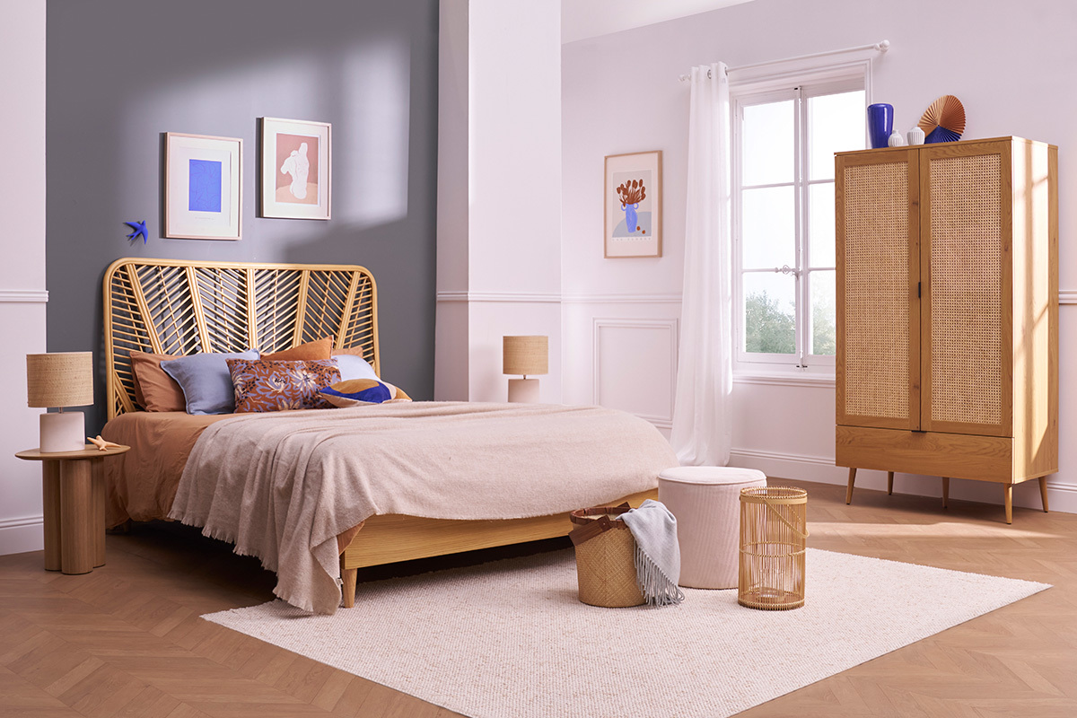 Armoire finition bois clair, cannage en rotin et m�tal noir L100 cm MANILLE