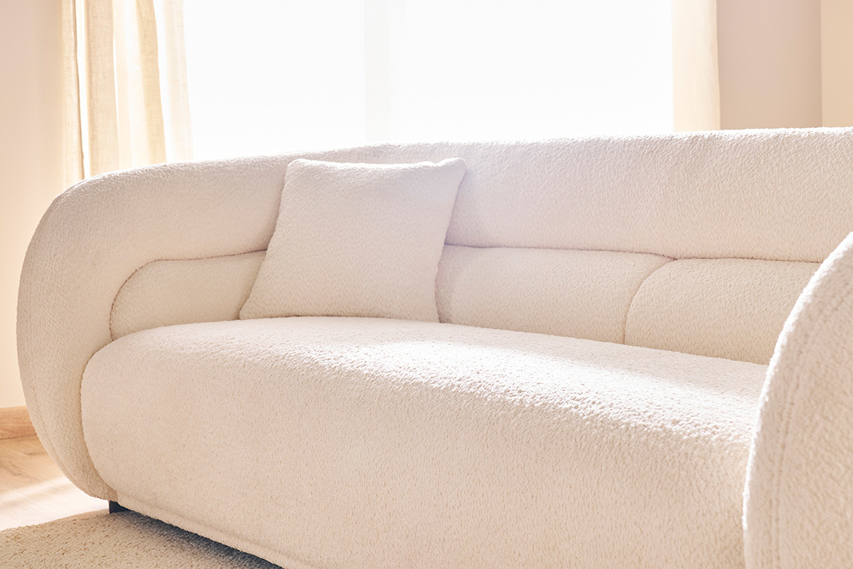 Canap� 3-4 places en tissu bouclette blanc cass� MOCHI
