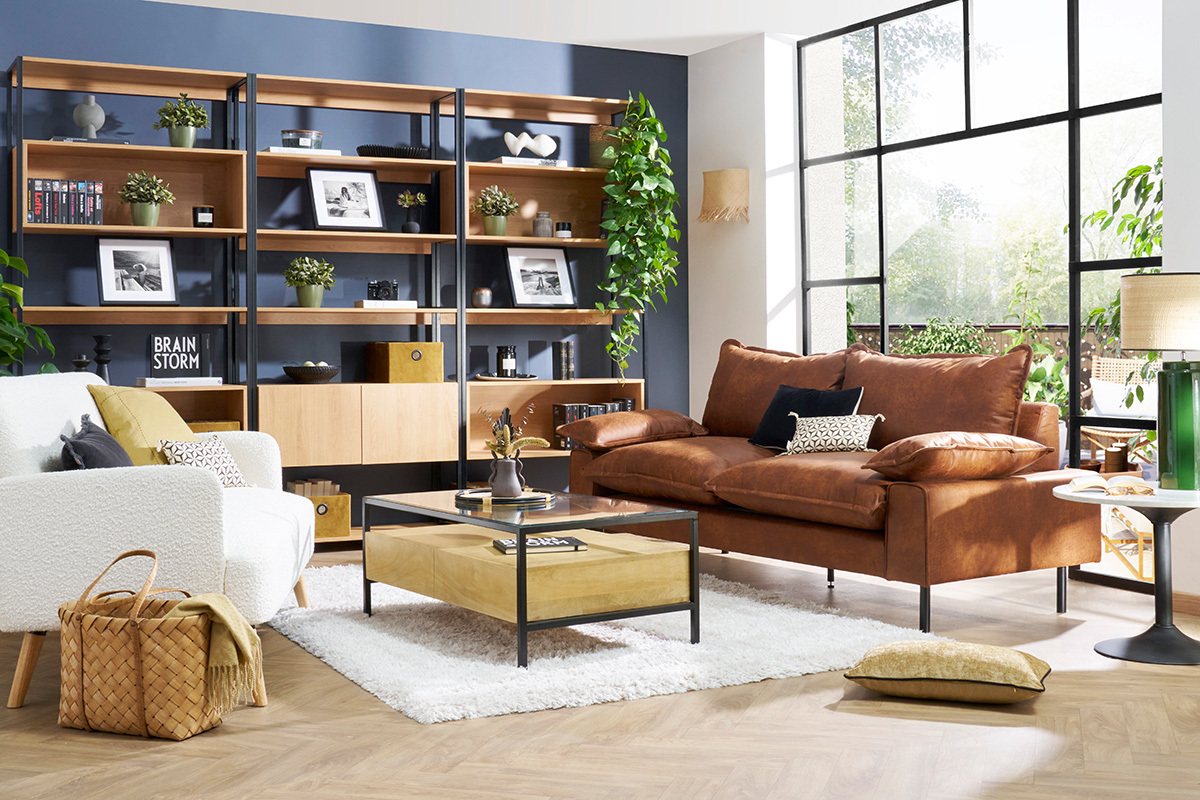 Canap� 3 places en cuir aspect vieilli marron cognac et m�tal noir DORY