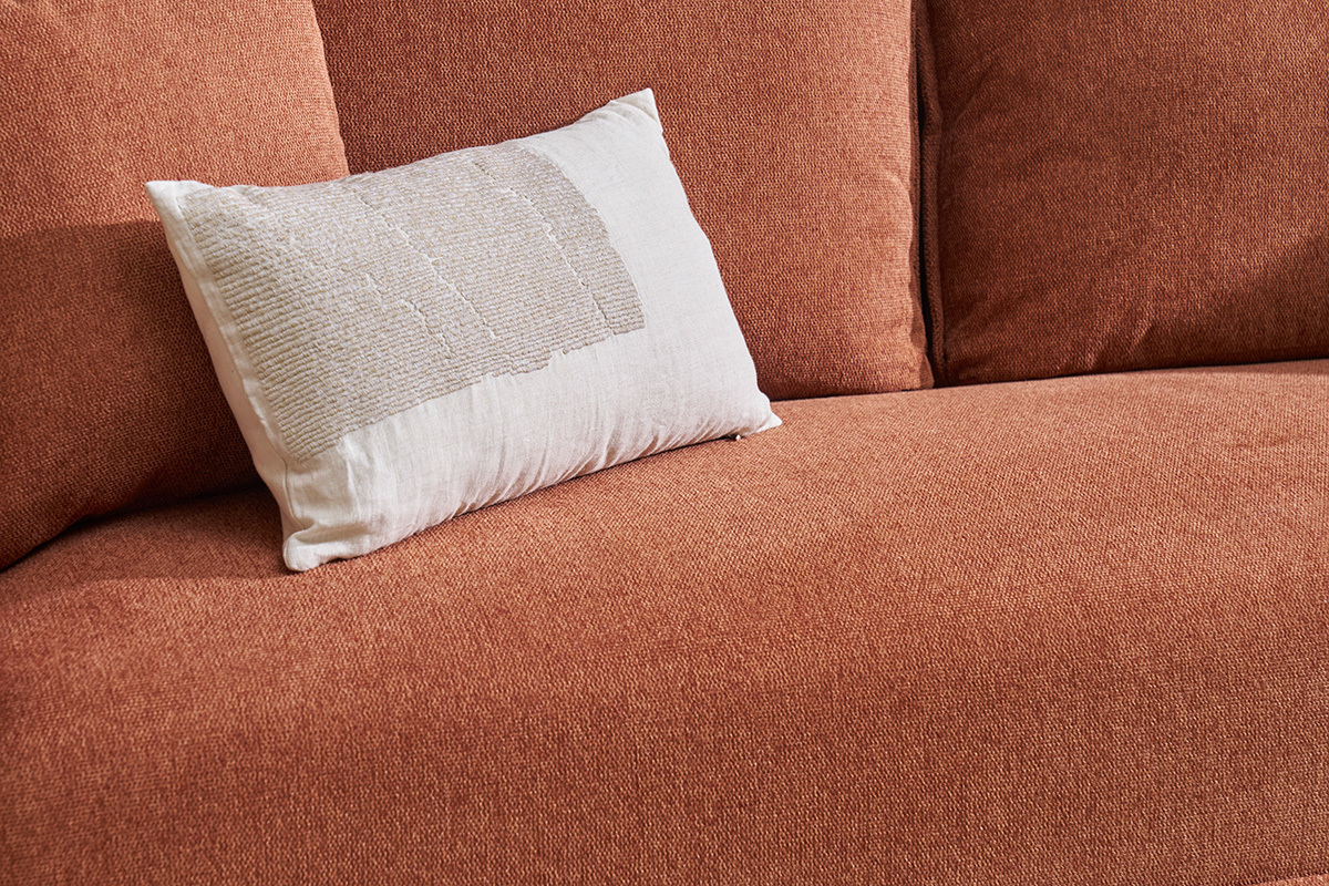 Canap� 3 places en tissu effet velours textur� terre br�l�e PIO