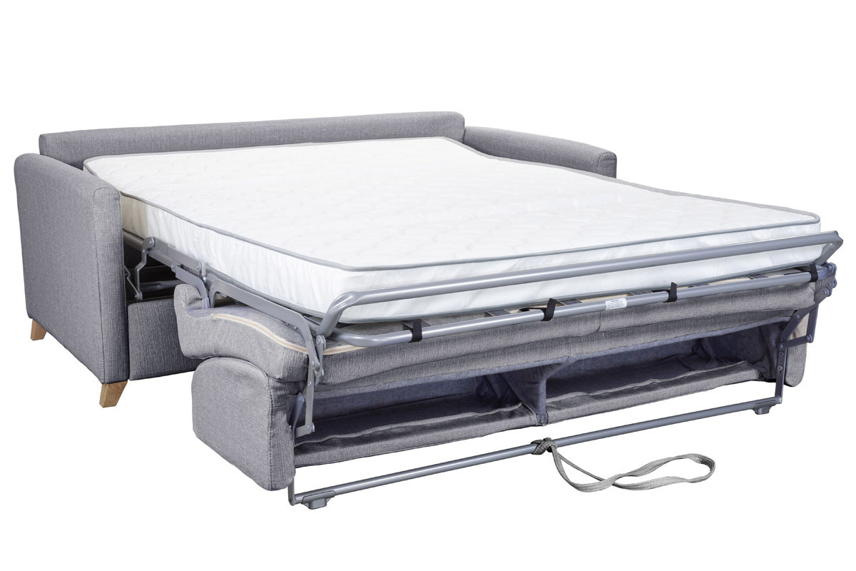 Canap� convertible 3 places en tissu gris clair et bois clair avec matelas 18 cm SKANDY