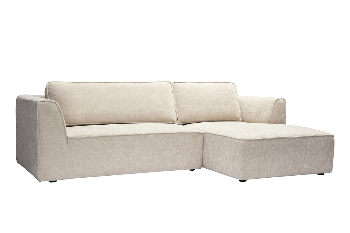Canap� d'angle droit 3 places en tissu effet velours beige, vue de face.