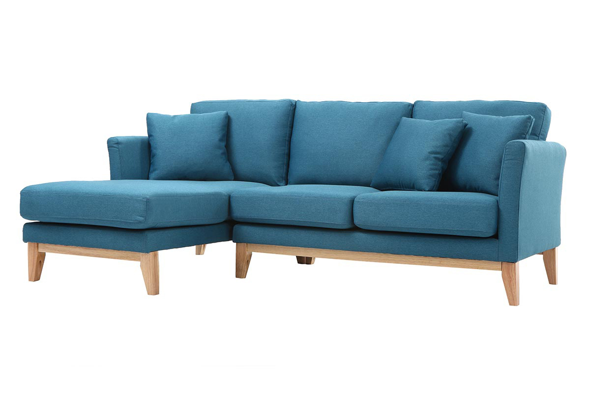 Canap� d'angle gauche scandinave bleu canard et bois clair, vue de trois quarts.