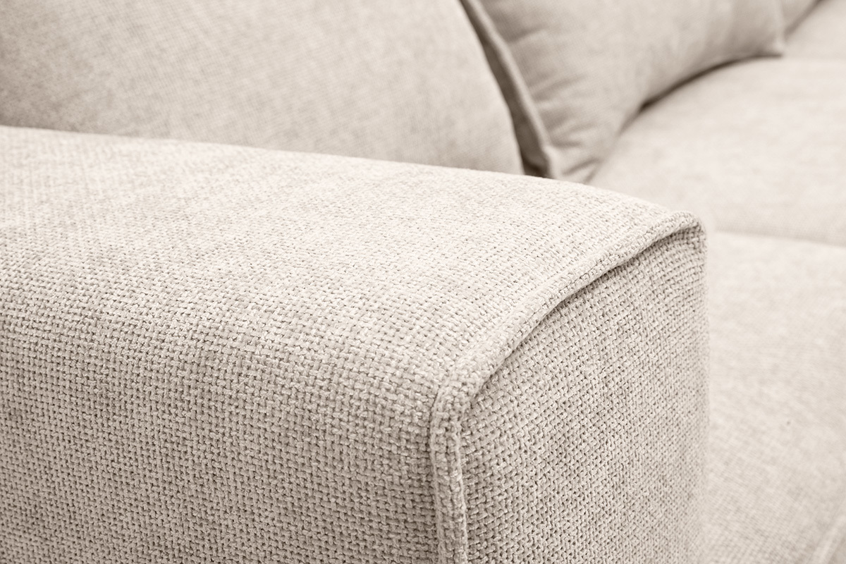 Zoom sur le tissu effet velours textur� beige du canap� modulable KERRY, vue de pr�s.