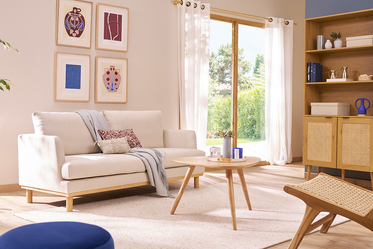 Canap� scandinave 3 places en tissu beige et bois clair HOBART