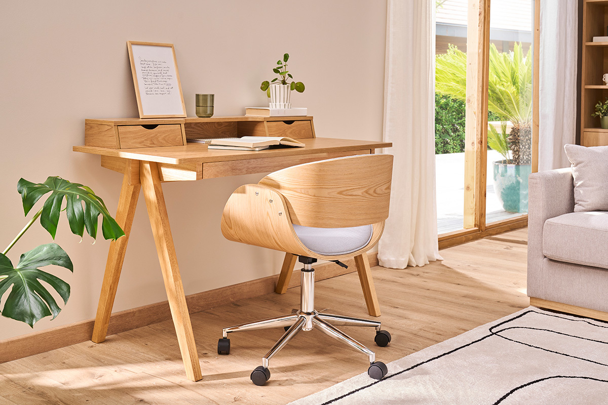 Chaise de bureau � roulettes design en tissu gris, bois clair et acier chrom� BENT