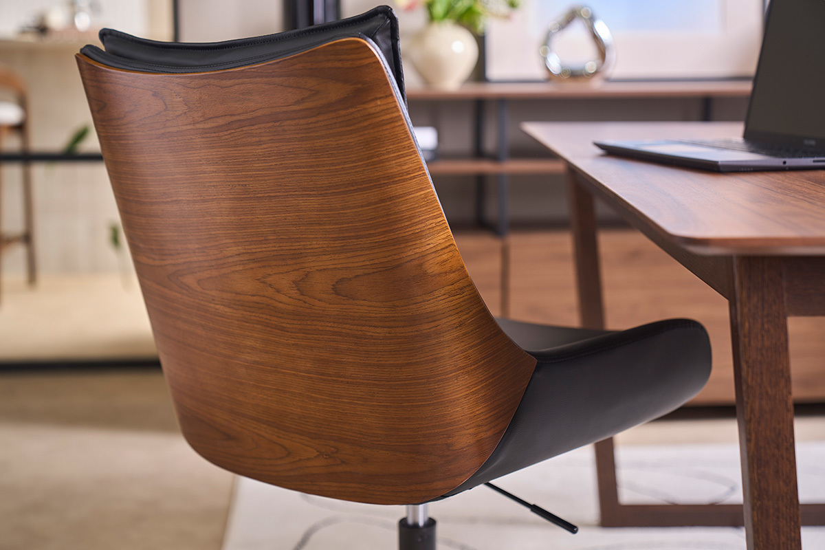 Chaise de bureau � roulettes noire et bois fonc� BLAISE