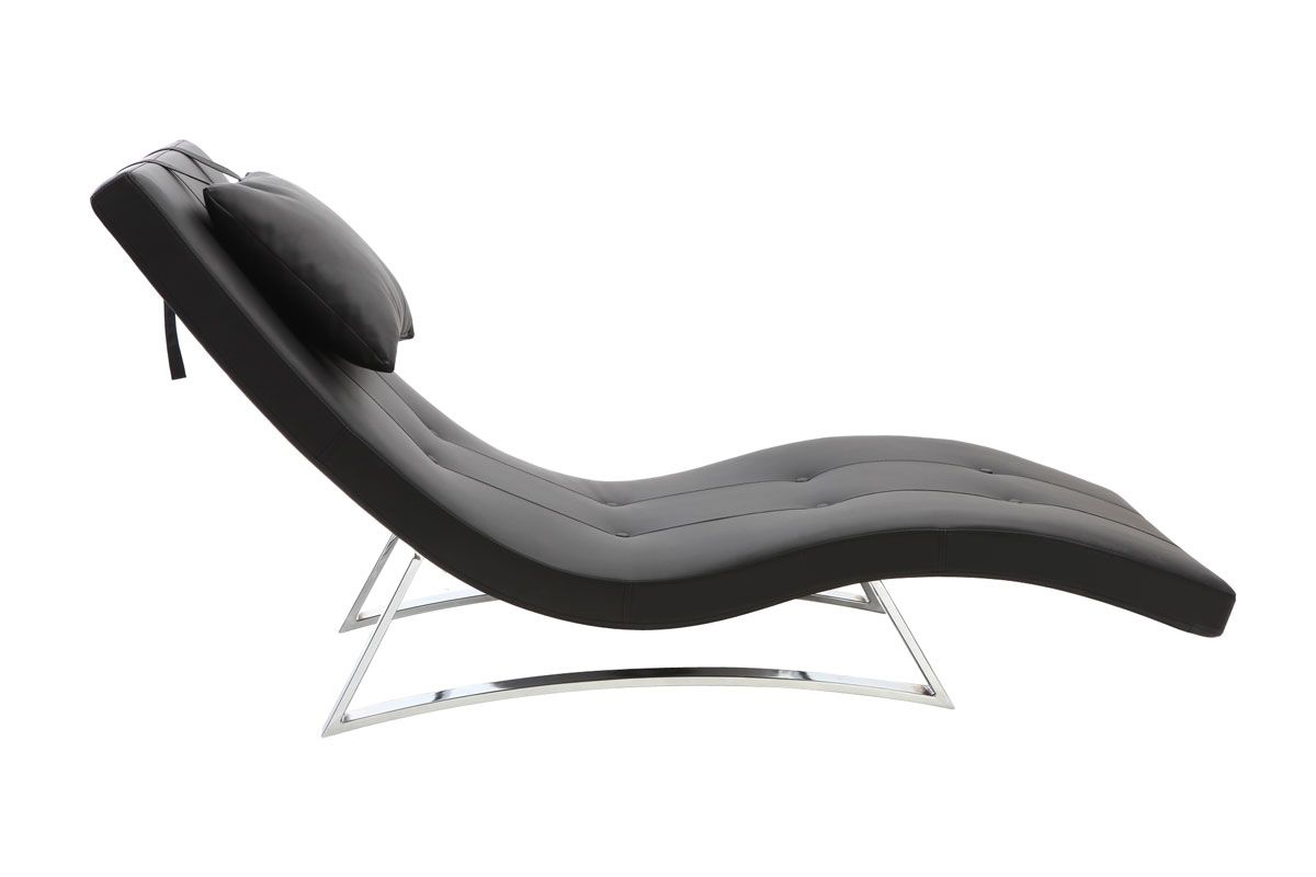 Chaise longue design BARTY en noir, vue de profil avec coussin repose-t�te et pi�tement en acier chrom�.