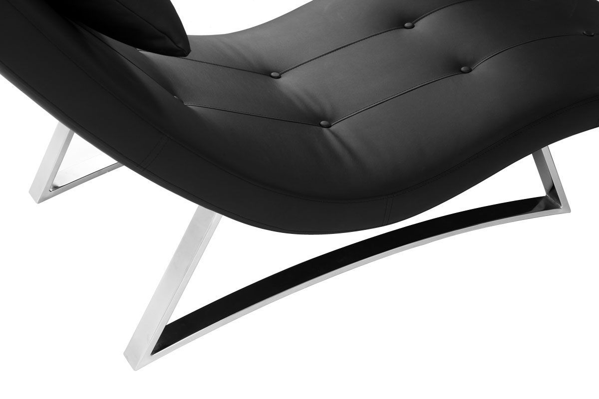 D�tail de la chaise longue design BARTY en noir avec pi�tement en acier chrom�, vue de c�t�.
