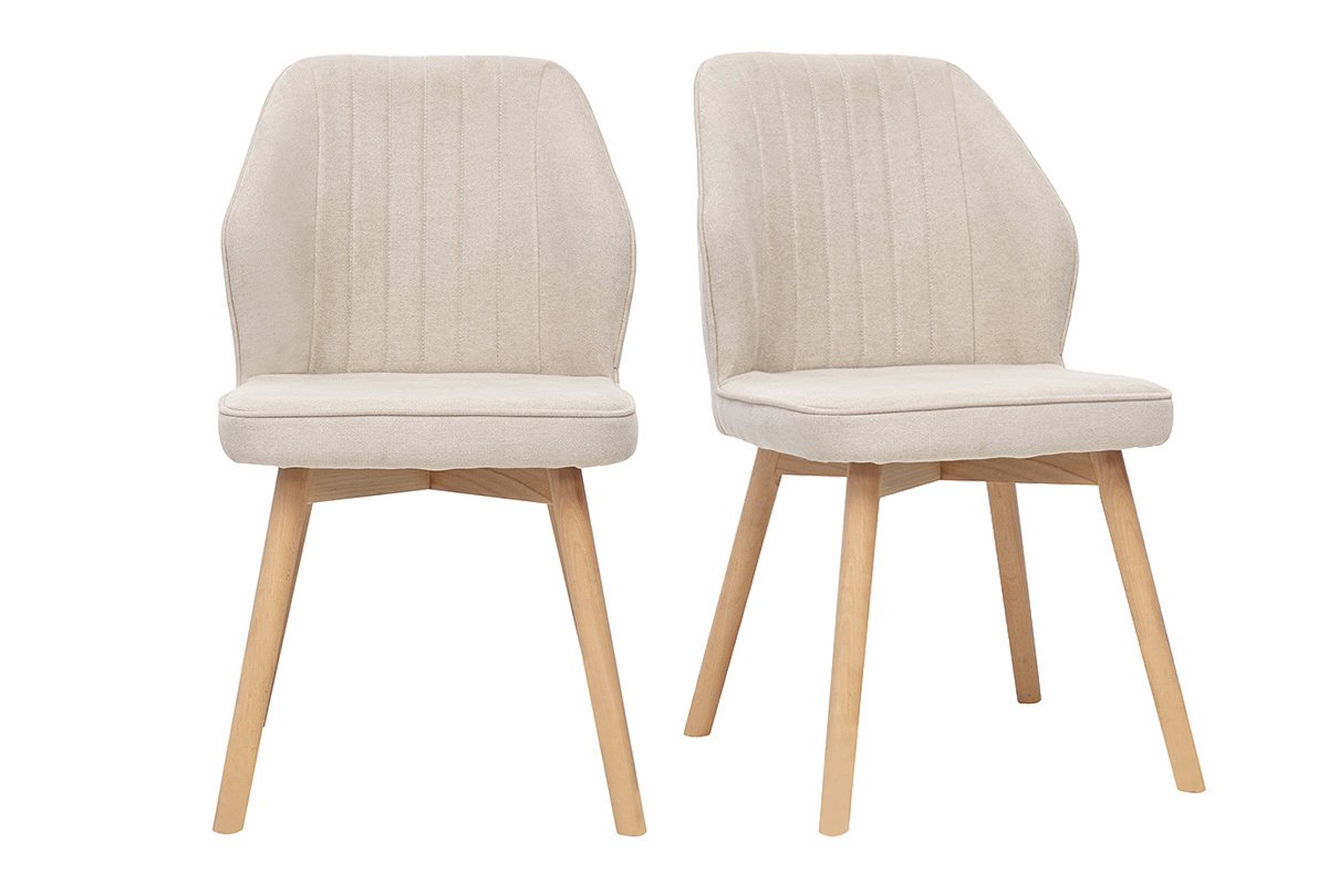 Deux chaises beige en tissu effet velours et pieds en bois clair, vue de face.