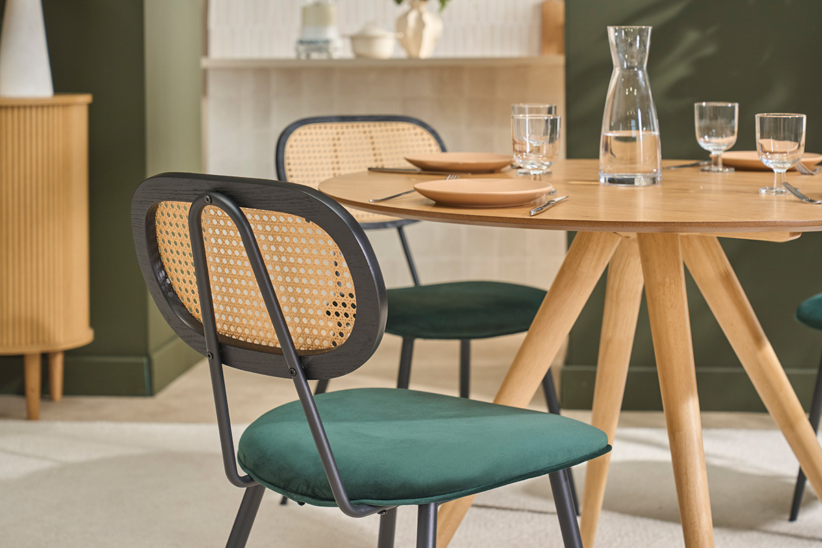 Chaises design en tissu velours vert fonc�, m�tal noir et cannage rotin (lot de 2) SWANN