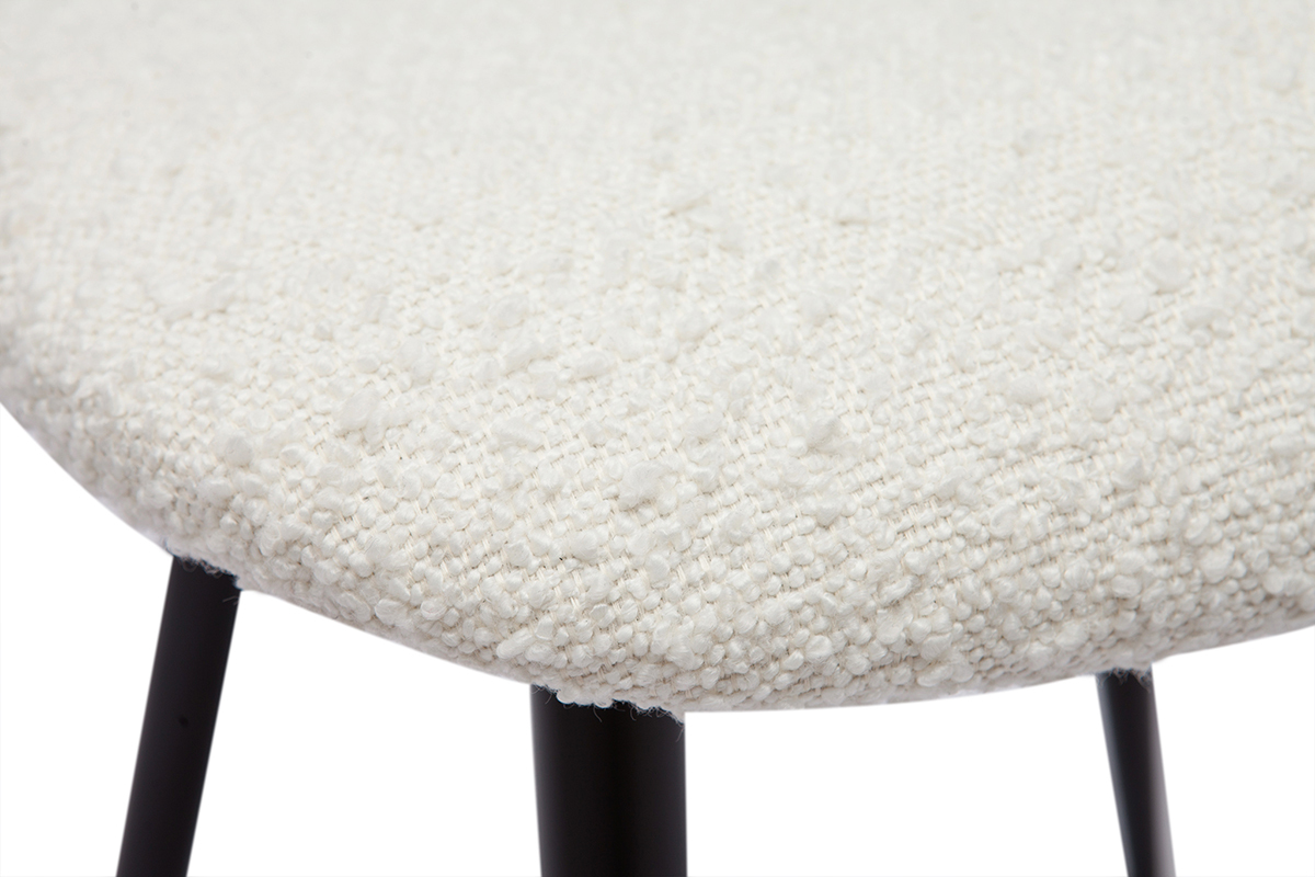 Chaises en tissu effet laine boucl�e blanc et m�tal noir (lot de 2) TOBIAS