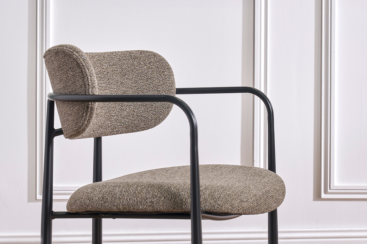 Chaises en tissu textur� taupe et m�tal noir (lot de 2) SWIFT