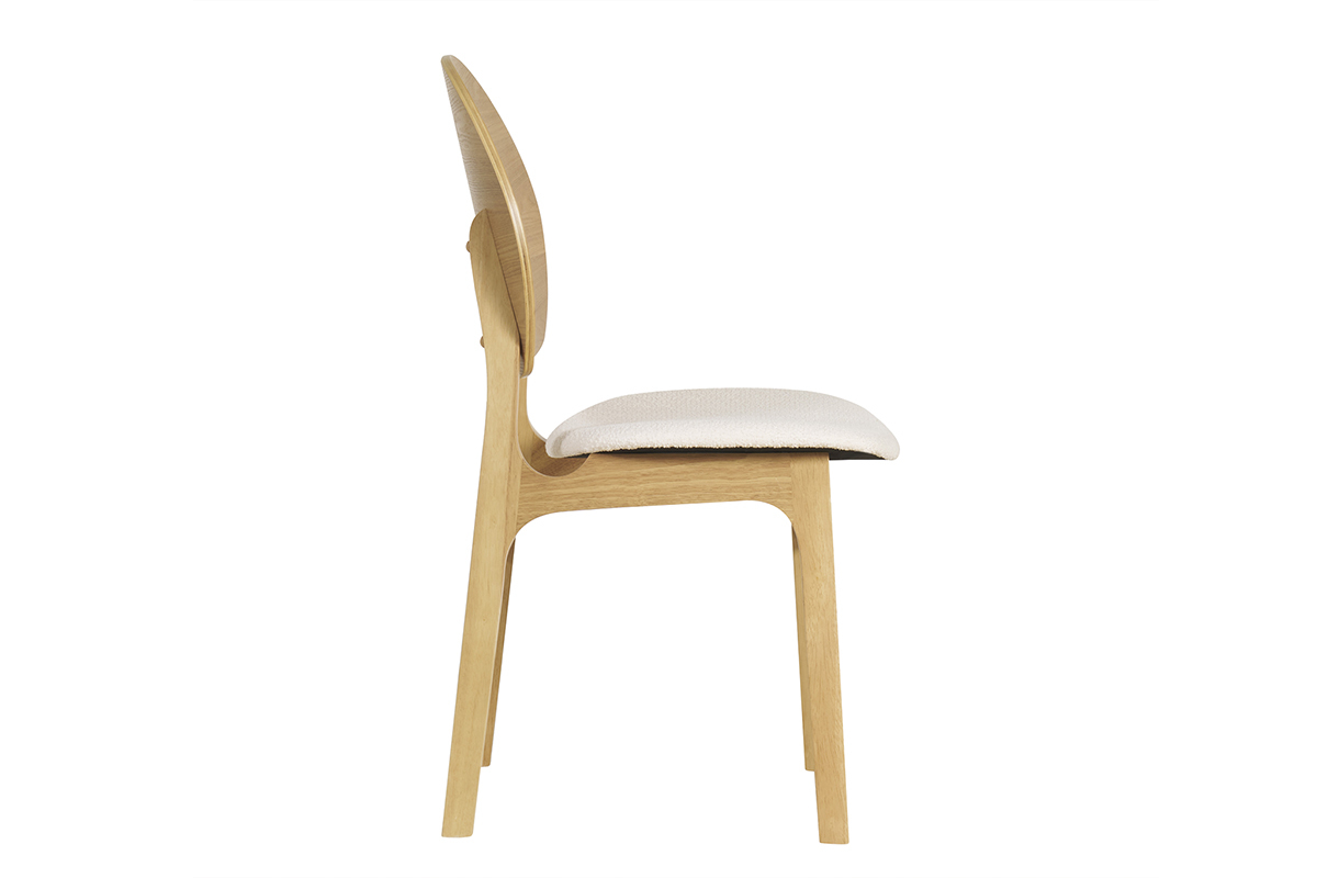 Chaise scandinave en bois clair et tissu effet laine boucl�e blanc, vue de profil.