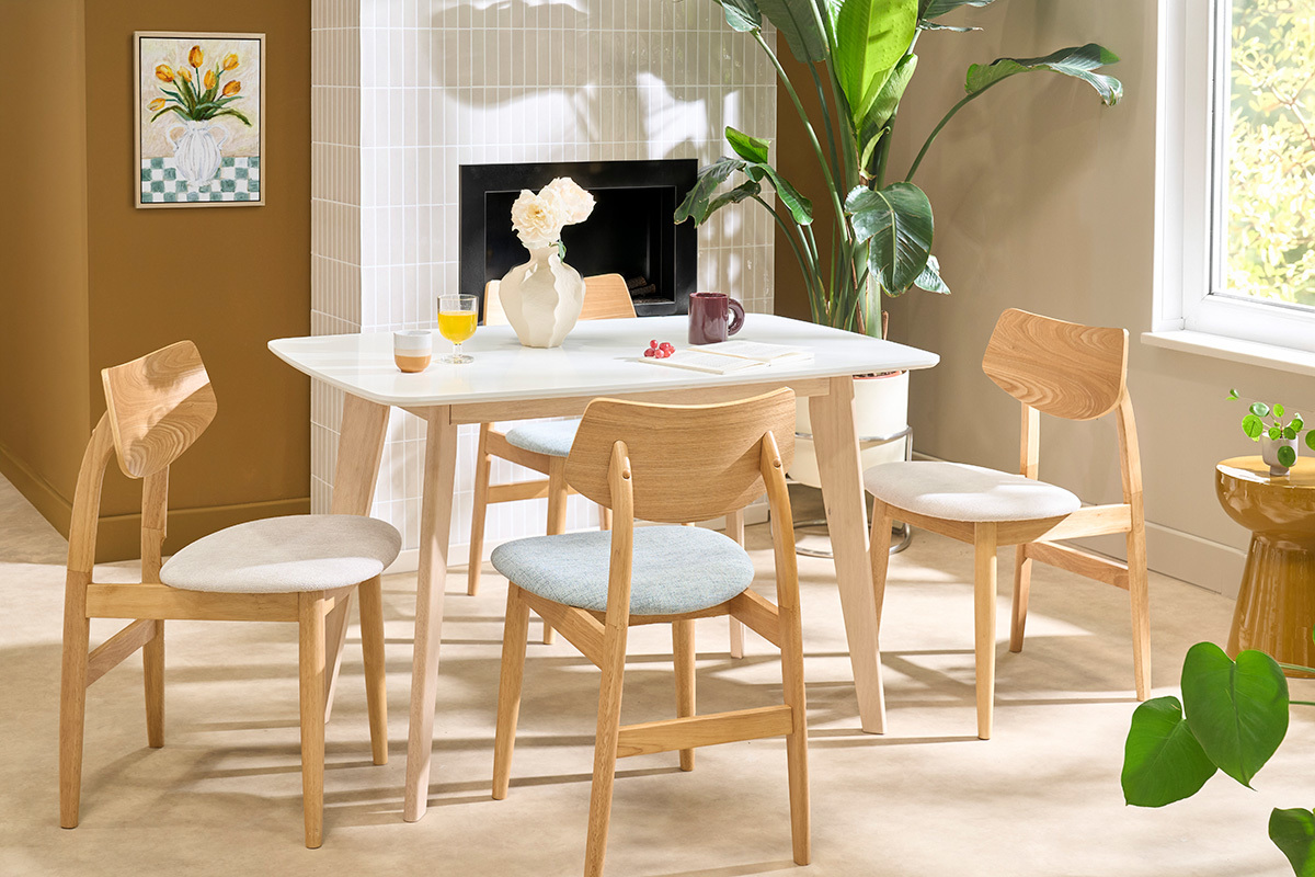 Chaises scandinaves en bois clair et tissu vert c�ladon (lot de 2) ELION
