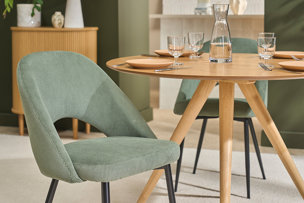 Chaises vintage en tissu velours c�tel� vert kaki et m�tal noir (lot de 2) COSETTE