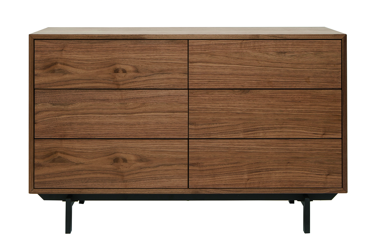 Commode vintage en bois fonc� noyer avec pieds en m�tal noir, vue de face, 6 tiroirs.