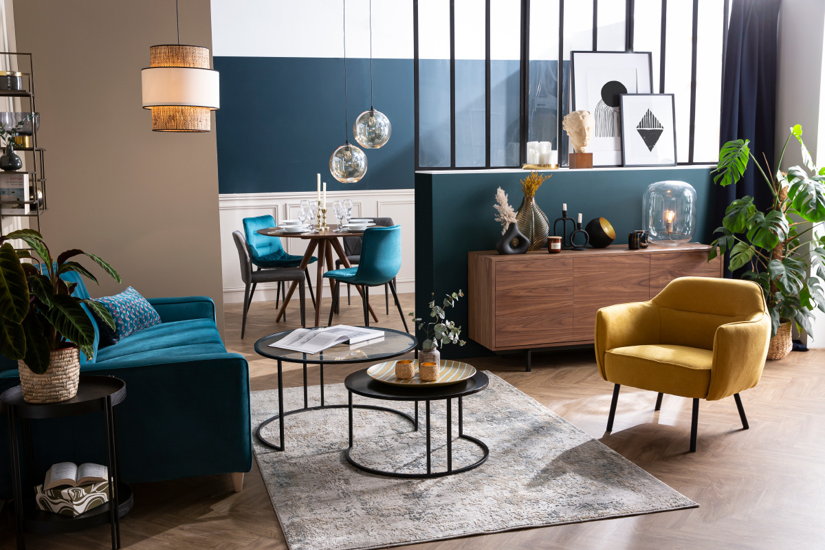 Fauteuil design en tissu effet velours jaune moutarde et m�tal noir LAURENS