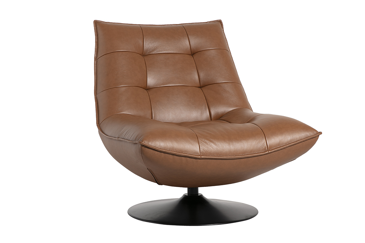Fauteuil pivotant en cuir marron et m�tal noir HUXLEY, vue de trois quarts