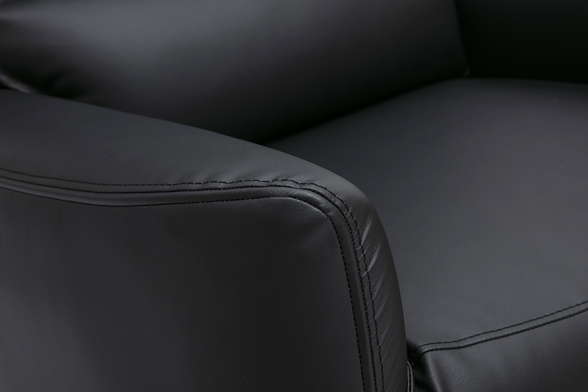 D�tail du fauteuil relax �lectrique noir RACHEL, vue rapproch�e du rev�tement en polyur�thane.