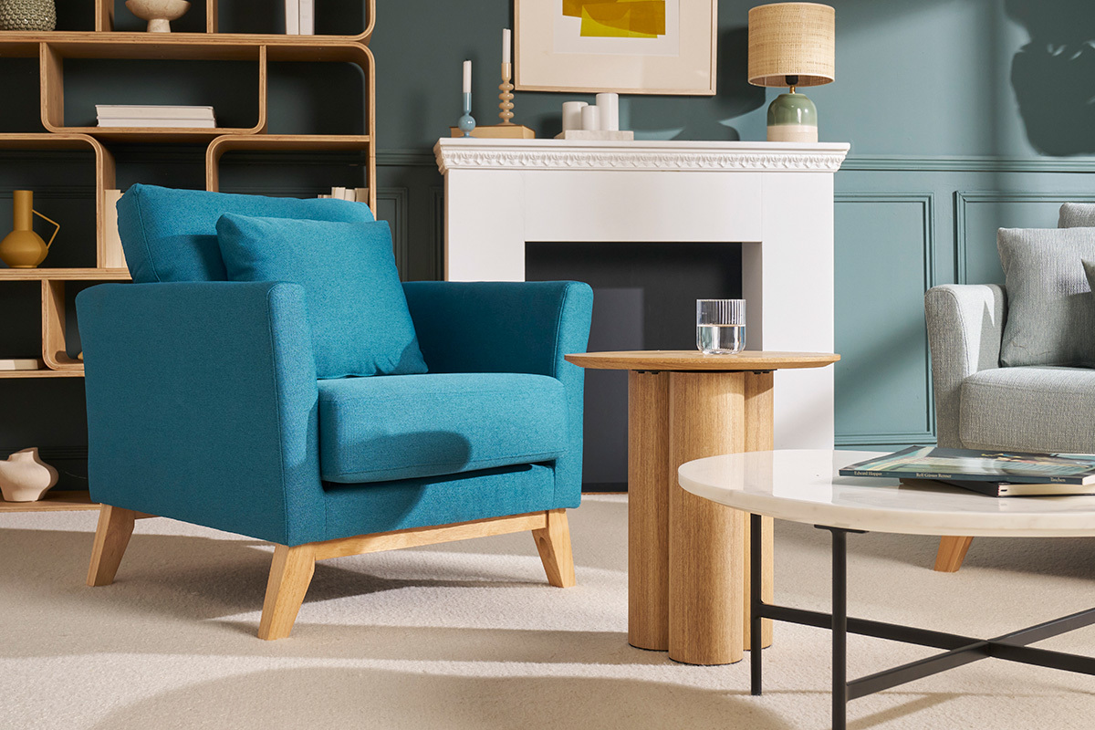 Fauteuil scandinave d�houssable en tissu bleu canard et bois clair OSLO