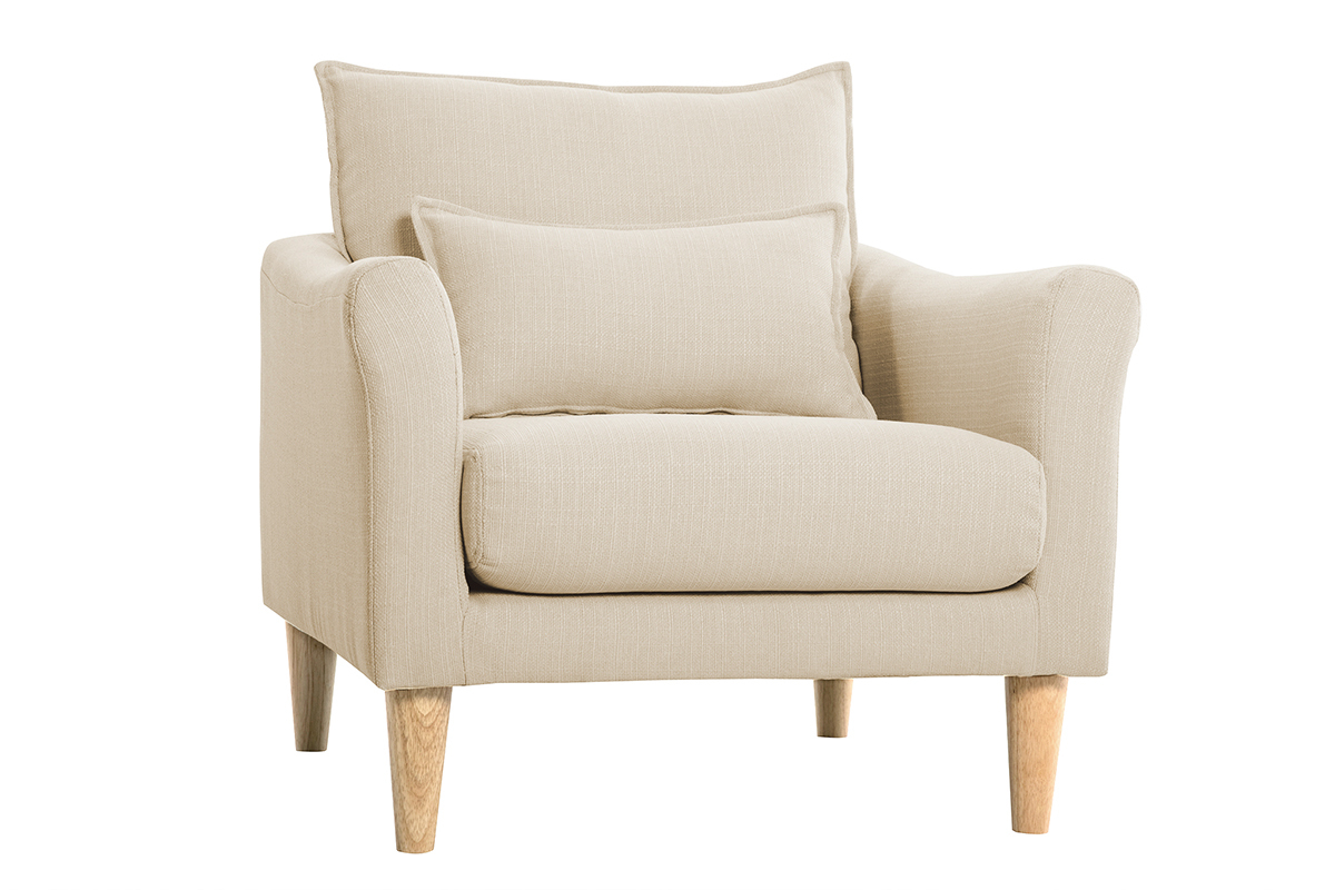 Fauteuil scandinave en tissu beige avec coussin, pi�tement en bois clair, vue de 3/4.