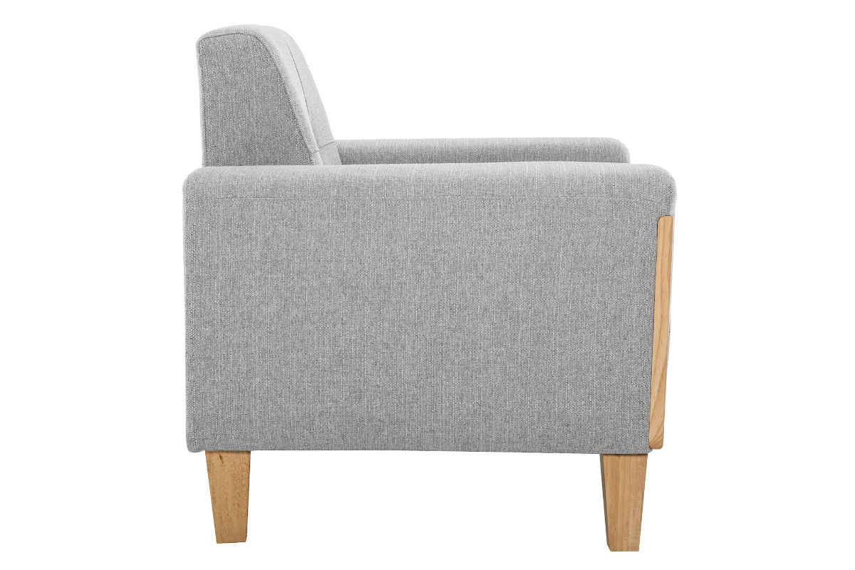 Fauteuil scandinave gris FJORD, vue de c�t�, tissu gris et pieds en bois clair.