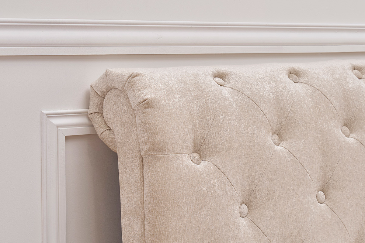 Lit 2 places 160x200 cm en tissu velours beige capitonn� RILEY