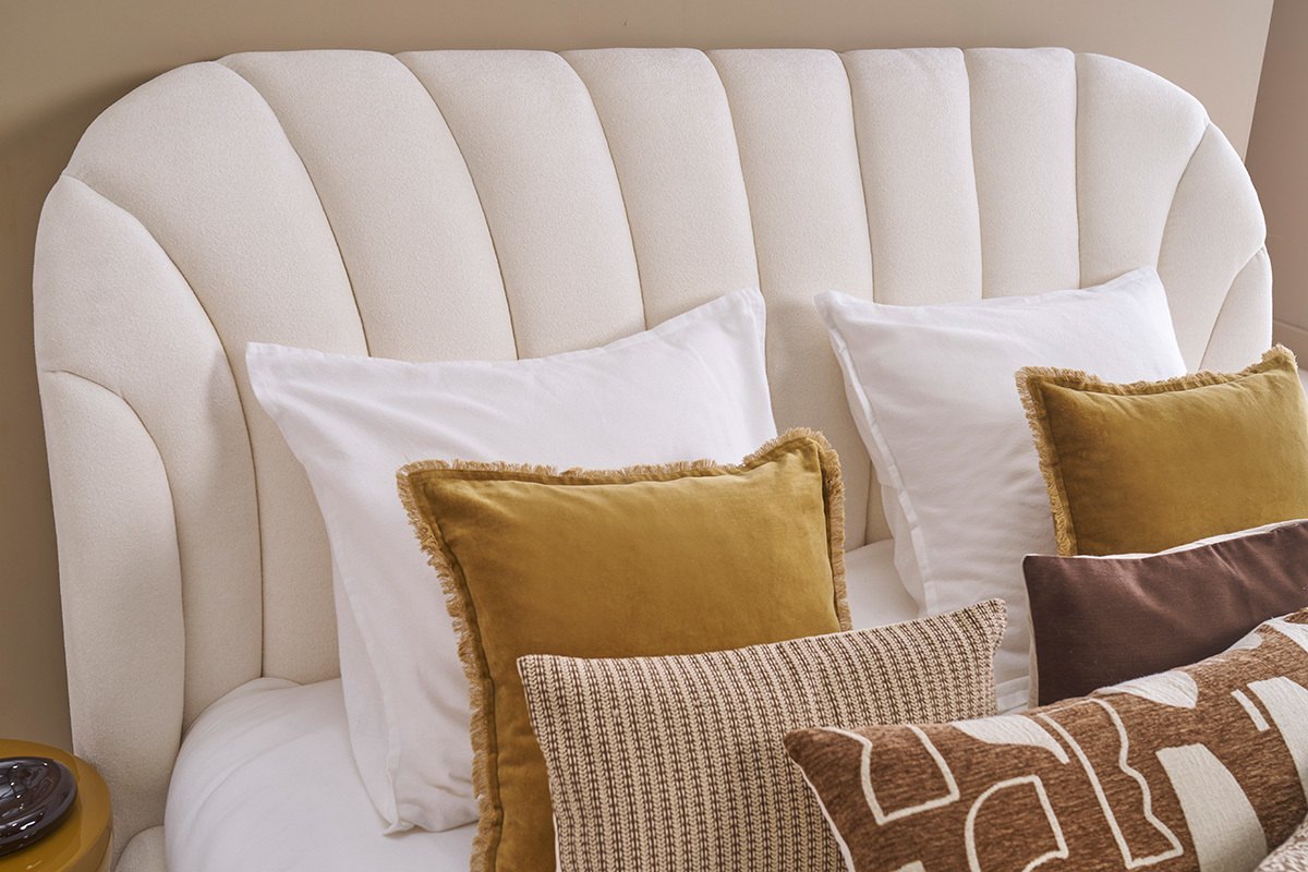 Lit 2 places 160x200 en tissu effet laine boucl�e ARIELLE