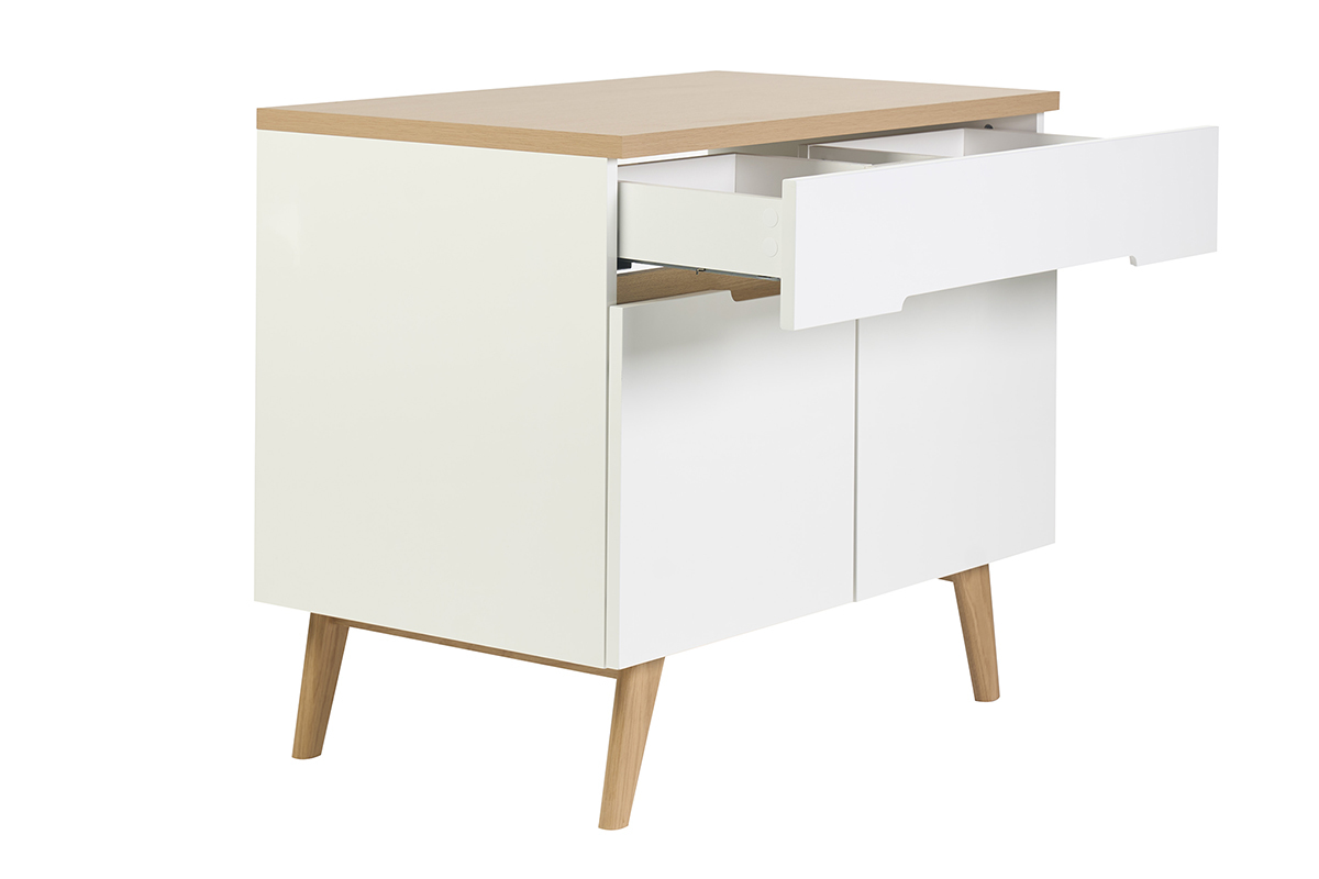 Meuble de salle de bain blanc laqu� avec plateau en bois clair, tiroir ouvert, vue de trois quarts.