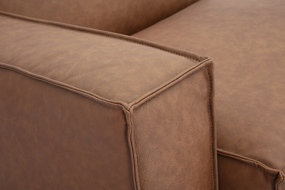 Zoom accoudoir canap� cuir marron, style vintage et confortable