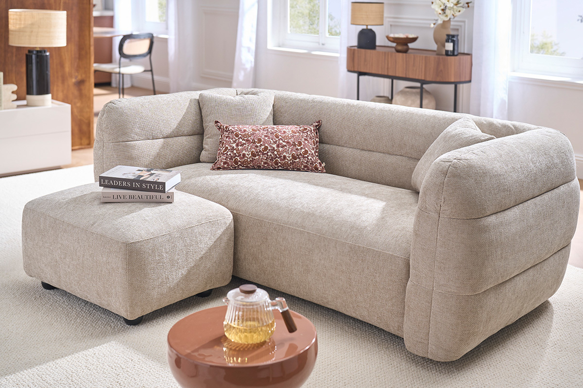 Pouf repose pieds en tissu effet velours textur� beige JOYA