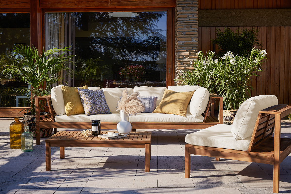 Salon de jardin d'angle 6 places en bois massif avec coussins d�houssables beige naturel BELIZE