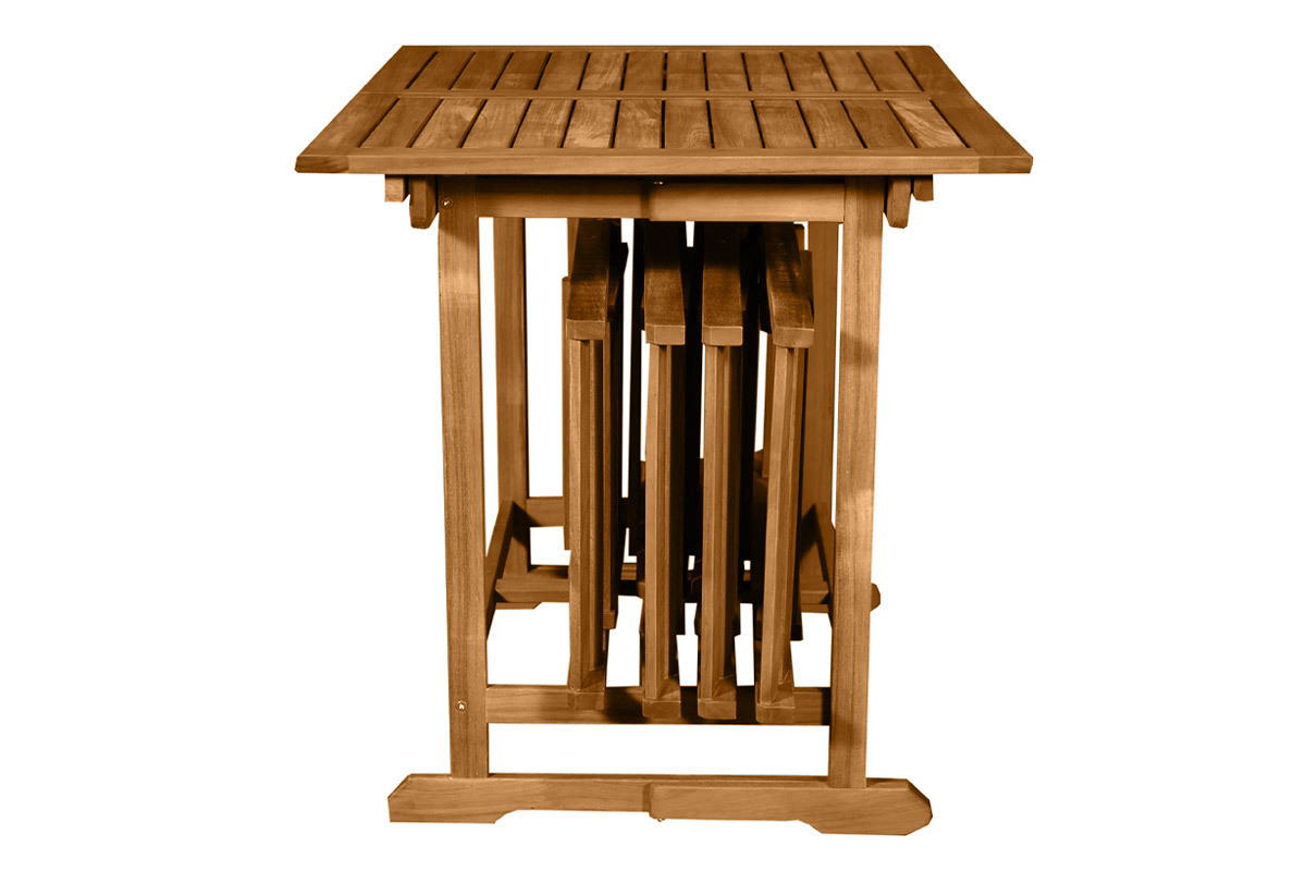 Table extensible avec chaises pliantes en bois, vue profile.