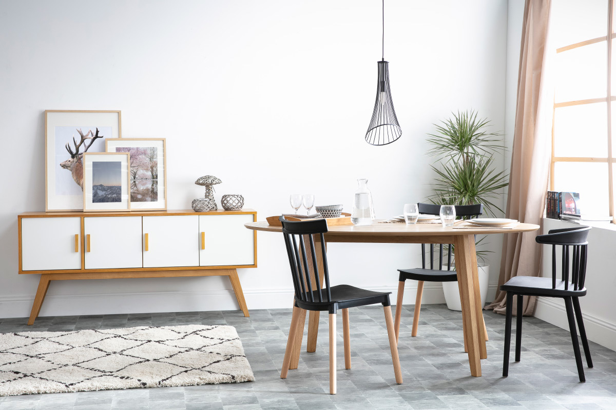 Table � manger design scandinave ovale bois clair L160 cm MARIK
