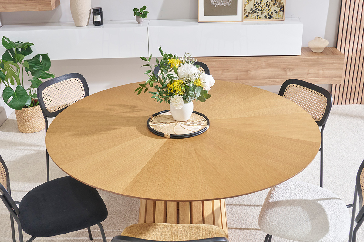 Table � manger ronde en bois clair ch�ne D137 cm DITA