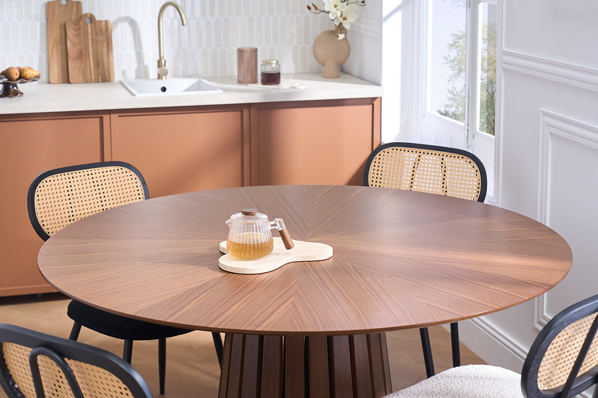 Table � manger ronde en bois fonc� noyer D137 cm DITA