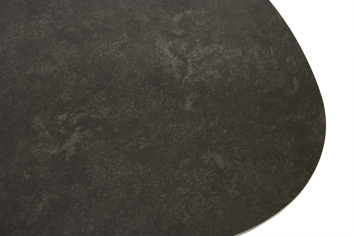 Gros plan sur le plateau en c�ramique noire de la table basse LEWA.