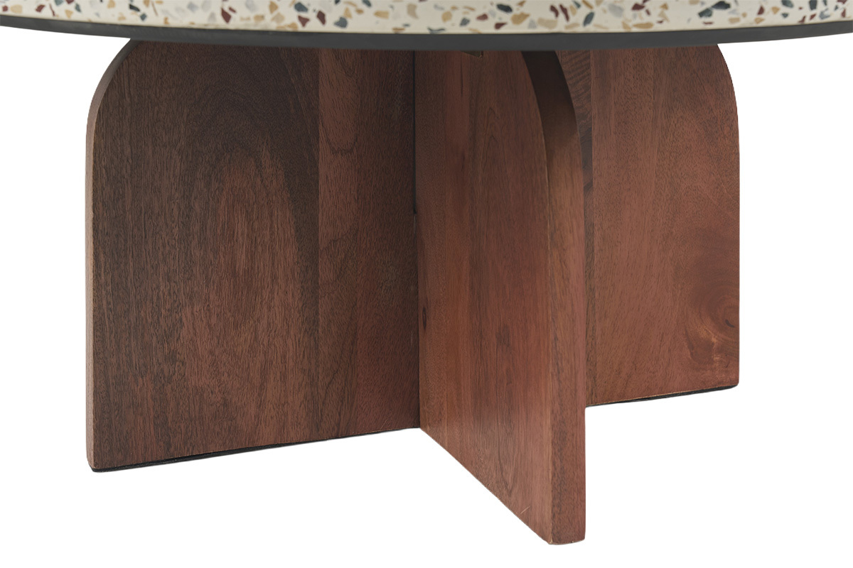 Base en bois fonc� manguier massif de la table basse ronde NESSA avec plateau en terrazzo.