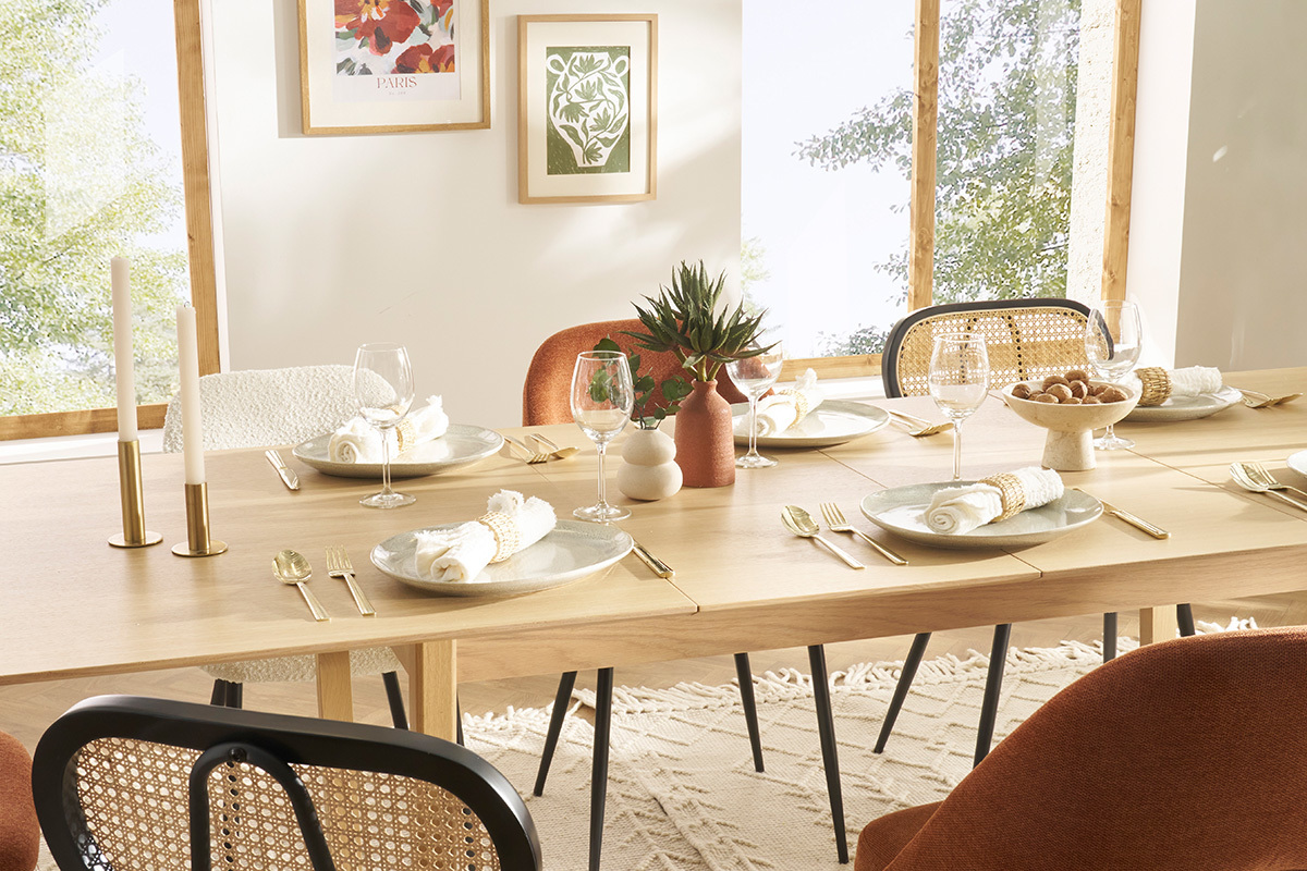 Table extensible rallonges int�gr�es rectangulaire bois clair ch�ne L160-240 cm LAHO