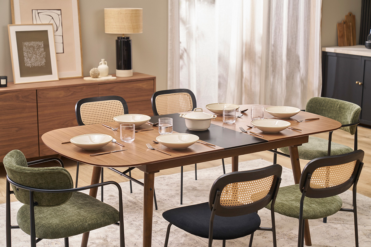 Table extensible rallonges int�gr�es rectangulaire en bois fonc� noyer L150-180 cm SHELDON