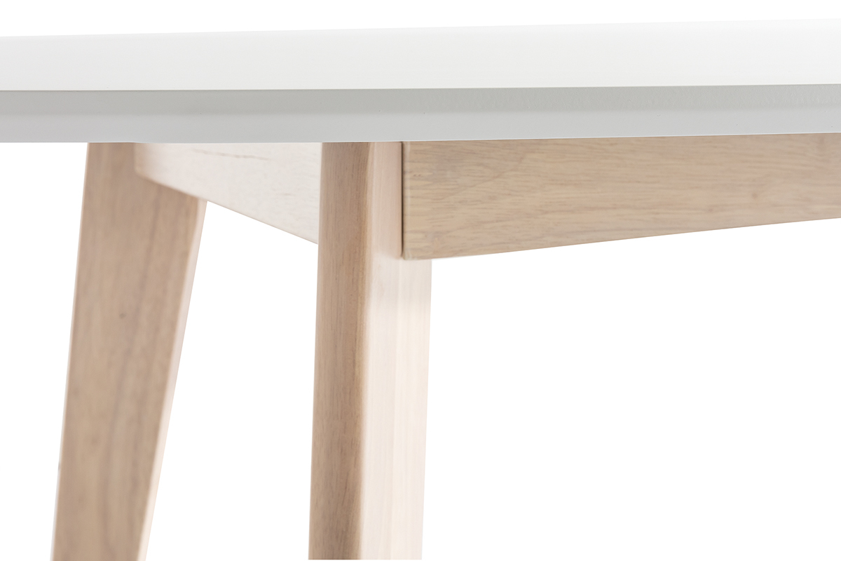 D�tail de la table scandinave ovale blanche et bois clair LEENA, angle lat�ral.