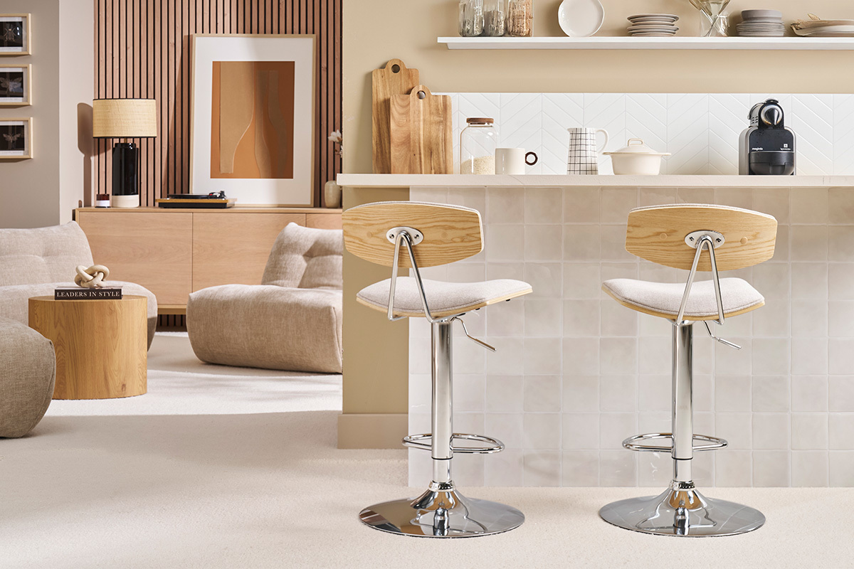 Tabouret de bar design r�glable en tissu effet velours textur� beige et m�tal VASCO