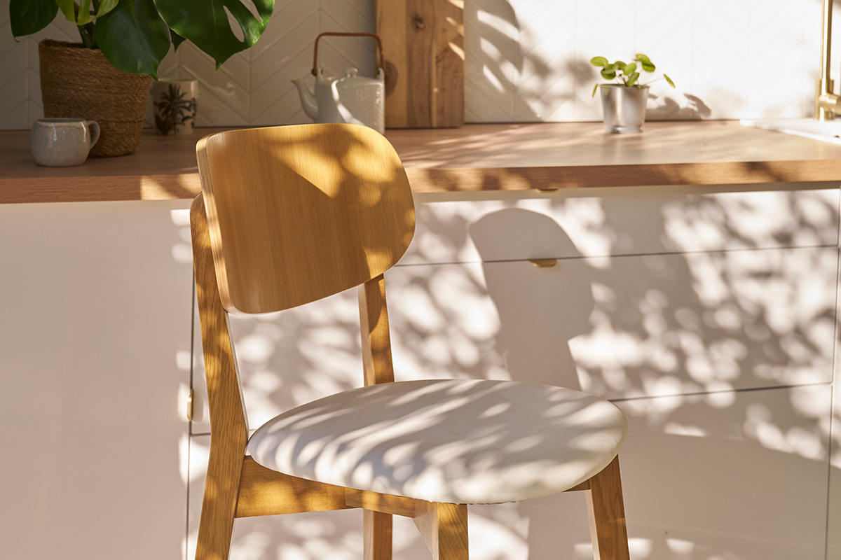Tabourets de bar bois ch�ne et blanc H65 cm (lot de 2) LUCIA