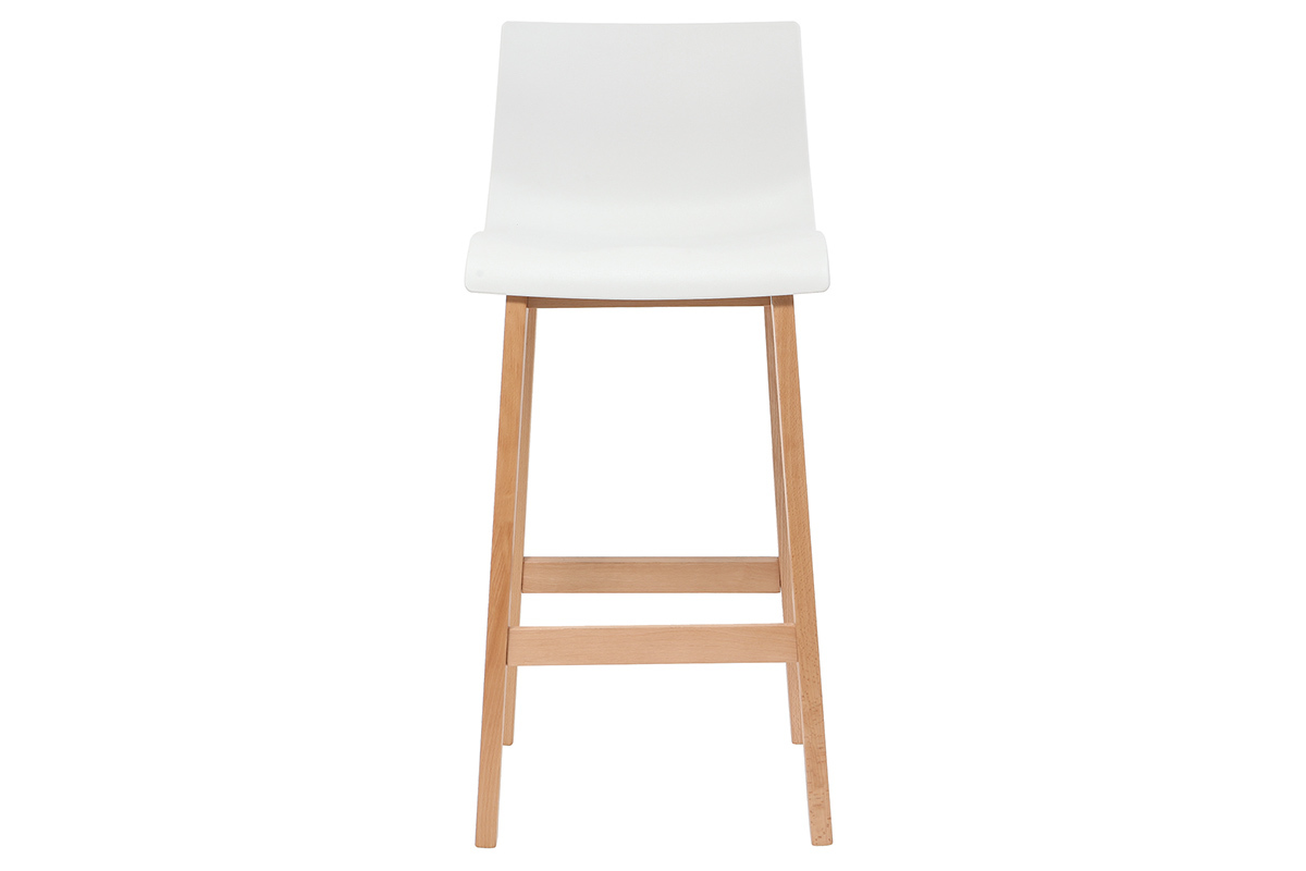 Tabouret de bar blanc avec pieds en bois vu de face.