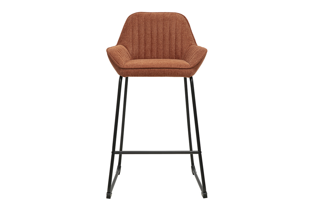 Tabouret de bar en tissu effet velours texte terre br�l�e et m�tal noir, vue de face.