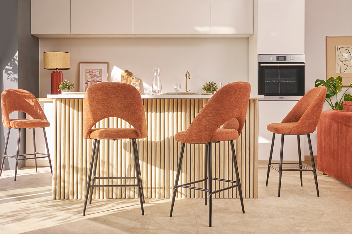 Tabourets de bar en tissu effet velours textur� terre br�l�e H65 cm (lot de 2) COSETTE