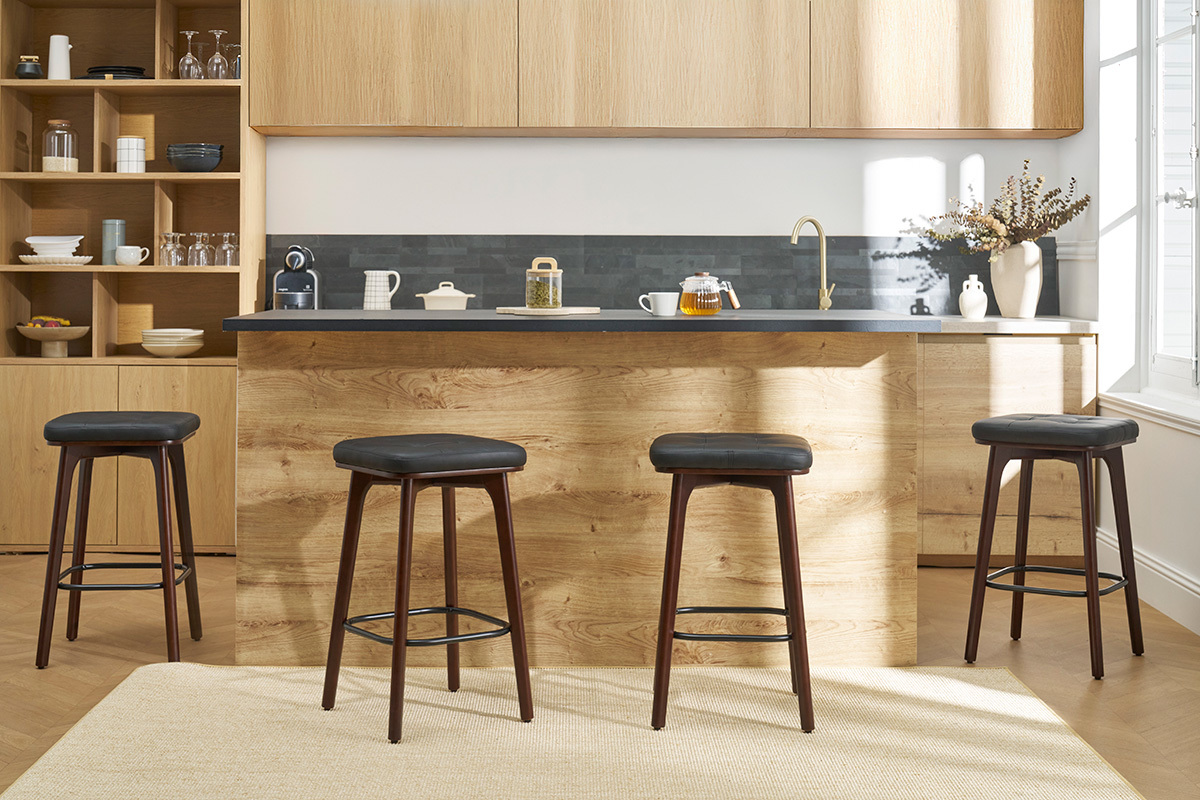 Tabourets de bar vintage noirs et bois fonc� 65 cm (lot de 2) GRAMMA