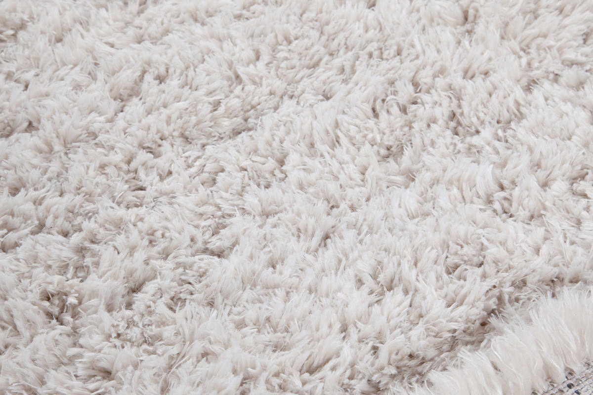 Tapis recycl� � poils longs coloris ivoire 160 x 230 cm AIMEE