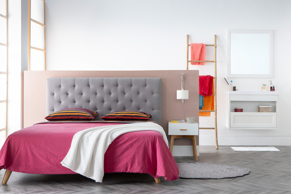 T�te de lit capitonn�e en tissu gris fonc� L140 cm ENGUERRAND